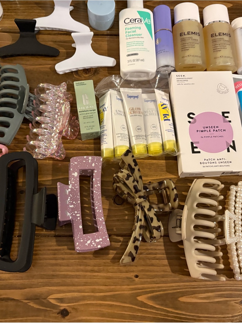 Skincare & Hair Accessory Bundle - Picture 4 of 5